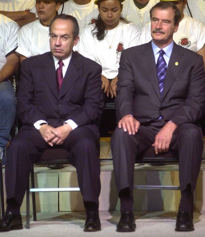 México D.F 04 Mayo 2004.- Felipe Calderon Hinojosa, secretario de Energía y el presidente Vicente Fox durante la ceremonia de apertura de la XXXIII Convención General del Sindicato de Trabajadores Mineros y Metalurgicos.FOTO: Eunice Adorno/CUARTOSCURO.COM