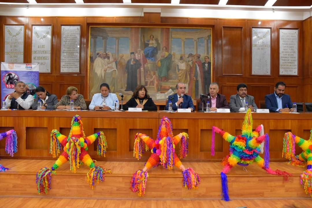 LEGIS-Pinata-2.jpg