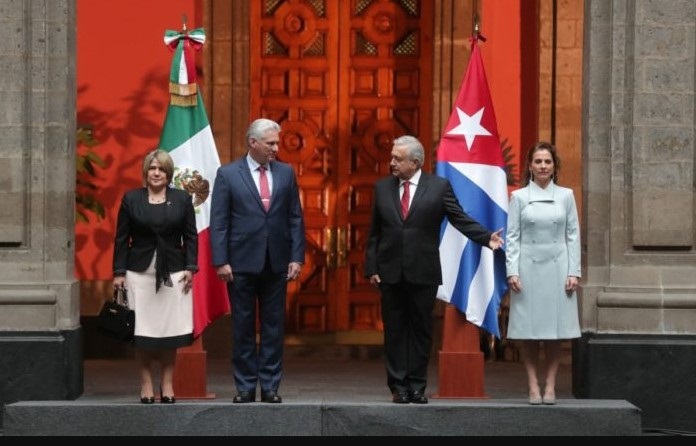 AMLO Defiende