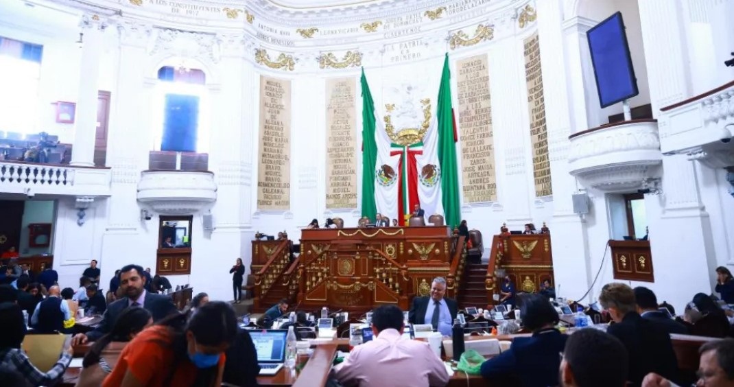 Congreso De Cdmx Da De Baja Al Panista Christian Von Roehrich Prófugo De La Justicia Lacallelibre 3589