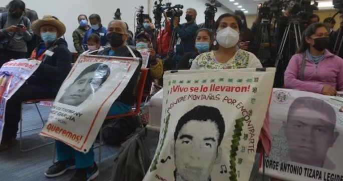 Caso-Ayotzinapa-1-2.jpg