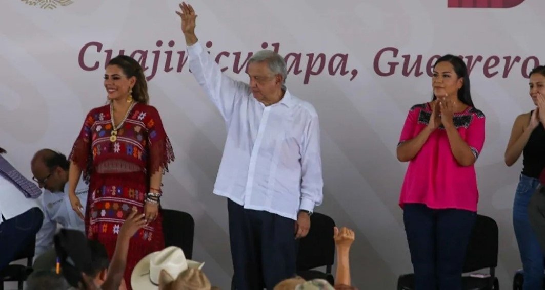 AMLO-Encuesta.jpg