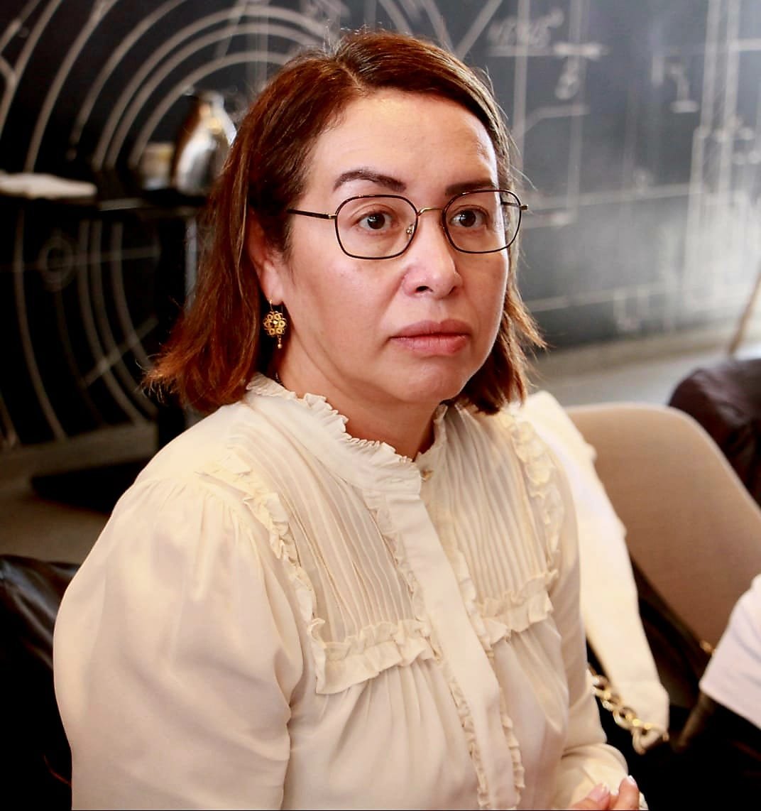 LEGIS-Azucena.jpeg