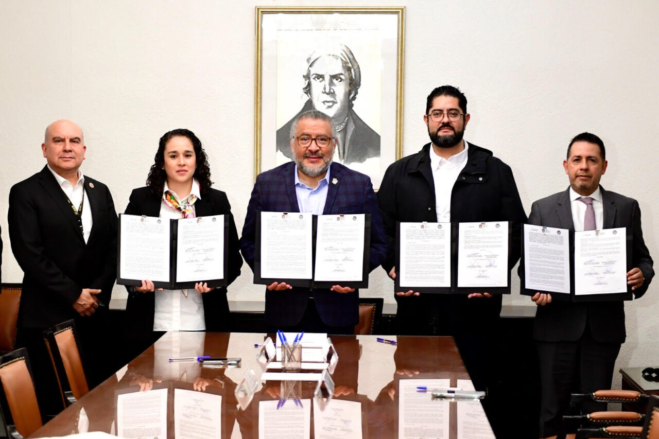 GOBIERNO firman 1