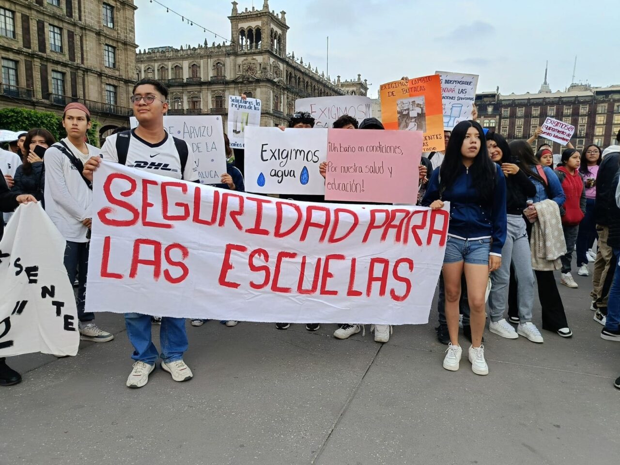 ESCUELAS