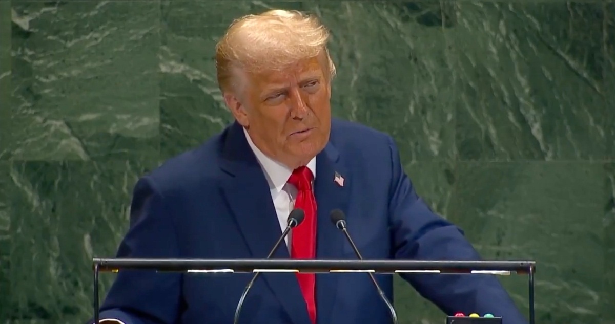 Trump Regaña 1