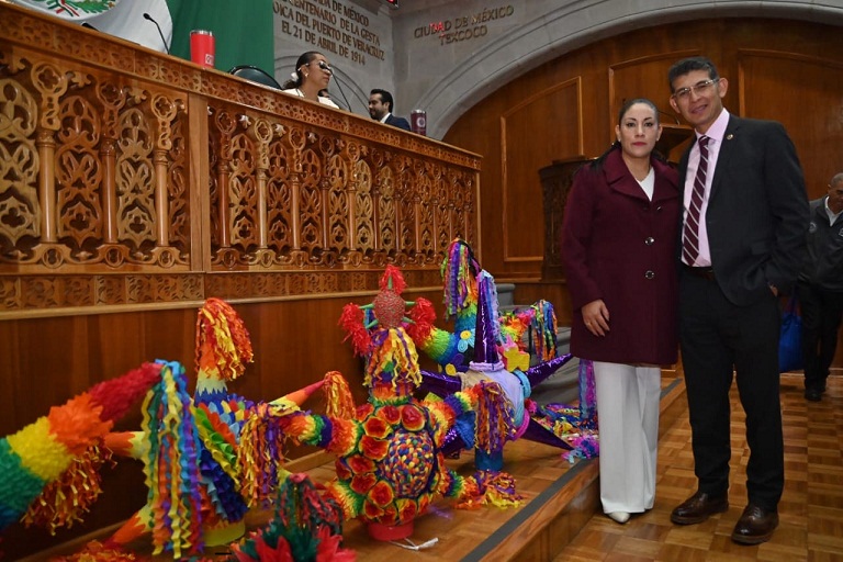 LEGIS-Pinatas-1.jpg