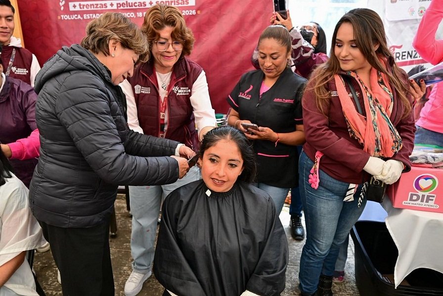 DELFINA donar cabello 1