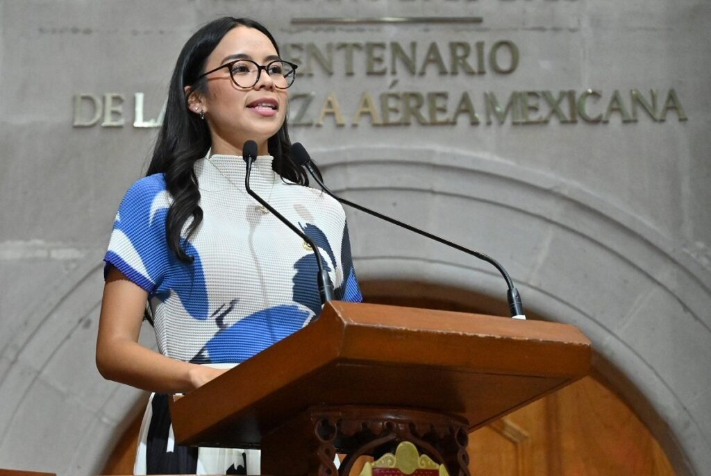 Ocho Años de Cárcel por Suplantación de Identidad con IA: Alexia Dávila