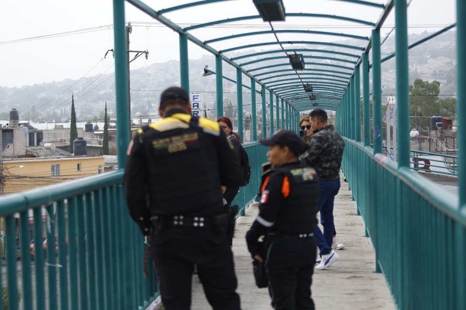 Detienen a Dirigente 1