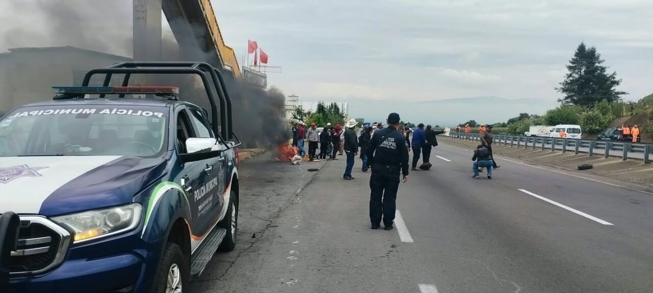 BLOQUEO Tenango-Ixtapan 1