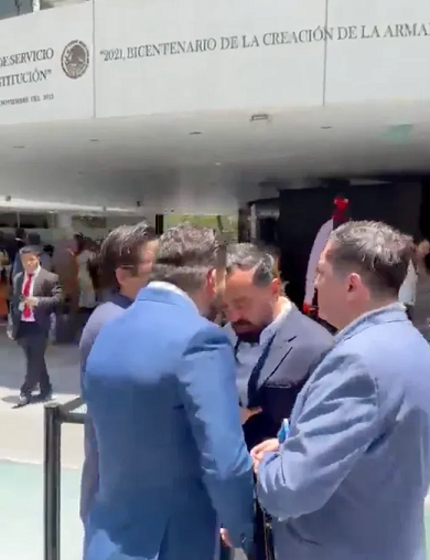 En el Senado…»No me Toques»: Diputados Arturo Ávila de Morena y Carlos Gutiérrez del PRI en Conato de Bronca (Video)